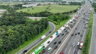 H-5 Lebaran, Tol Cikampek Mulai Ramai