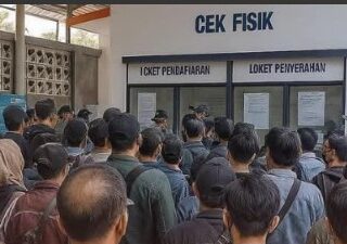 Diduga Ada "Jalur Belakang", Kericuhan Pecah di Samsat Soreang