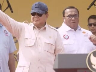 Prabowo Bersumpah Perangi Korupsi, Siap Korbankan Nyawa di Hadapan Ribuan Buruh