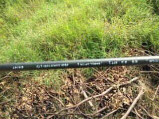Kabel FO Indihome Melintang Bahayakan Warga Cibalongsari
