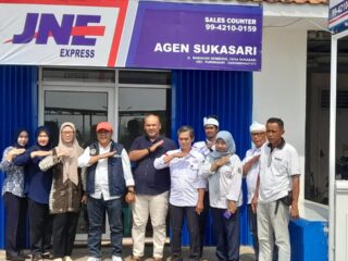 BUMDes Harapan Mandiri Purwasari Kini Layani Jasa Pengiriman, Kades Sukasari Beri Apresiasi Penuh!