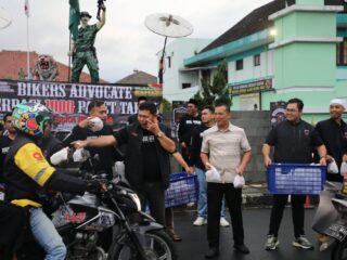 Bulan Ramadhan Penuh Berkah, Dandim 0612/Tasikmalaya Bersama Bikers Advocate Berbagi 1000 Paket Takjil di Markas Kodim 0612/Tasikmalaya*