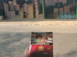“Negara Rugi, Hukum Diuji: Rokok Ilegal Bebas Beredar di Pacing Jatisari”