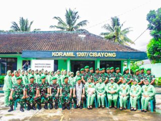 “FAST” dari Cisayong: Saat Kunjungan Dandim 0612/Tasikmalaya Tak Sekadar Seremonial, Tapi Menyentuh Hati Prajurit dan Persit