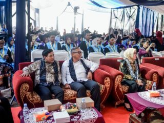 Sekda Ciamis dan Wamenkop RI Hadiri Wisuda STIT Lakbok, Dorong Lulusan Jadi Generasi Unggul dan Berdaya Saing