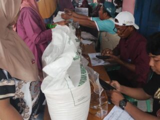 Akurasi di Balik Empati, Transparansi Penyaluran Pilar Bantuan Pangan di Desa  Karyamulya Batujaya
