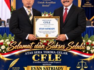 Prof Dr Sutan Nasomal Ketum YLBH   Profesor Sutan Nasomal SH MH Menyematkan Gelar CFLE Kepada Evan Satriadi CFLE Untuk Berikan Pelayanan Hukum Rakyat Miskin!!!