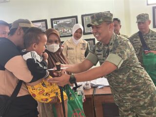 Setetes Darah, Satu Harapan: Baksos HUT ke-81 TNI Hadirkan Donor Darah, Pengobatan,  Khitanan Gratis Hingga Pembagian Sembako